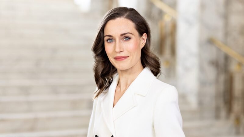 Sanna Marin kritisoi Kokoomuksen työelämälinjauksia – “leikkaisivat pienipalkkaisten toimeentuloa”