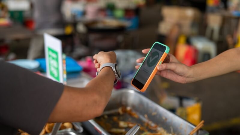 Tekoälyn rooli tulevaisuudessa työpaikoilla – viekö tekoäly kaikkien työpaikat?